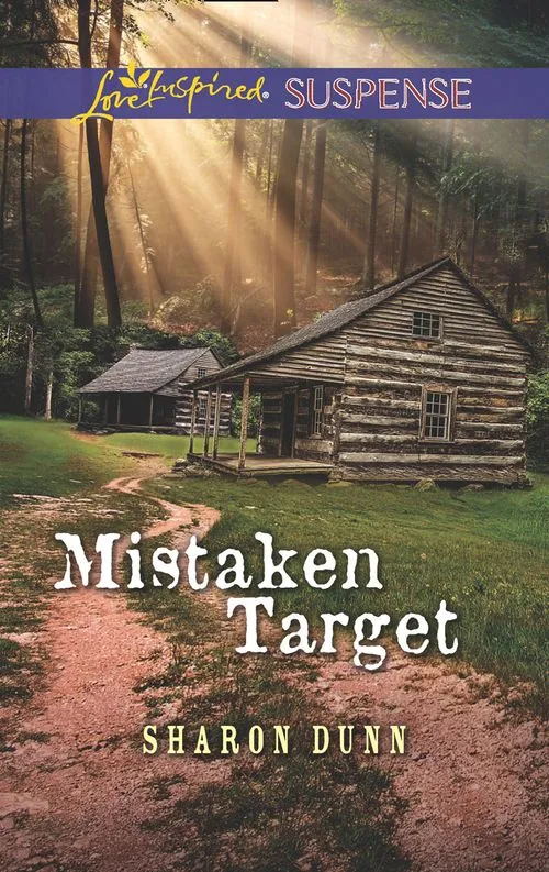Seasonal Sale Mistaken Target (Mills & Boon Love Inspired Suspense)